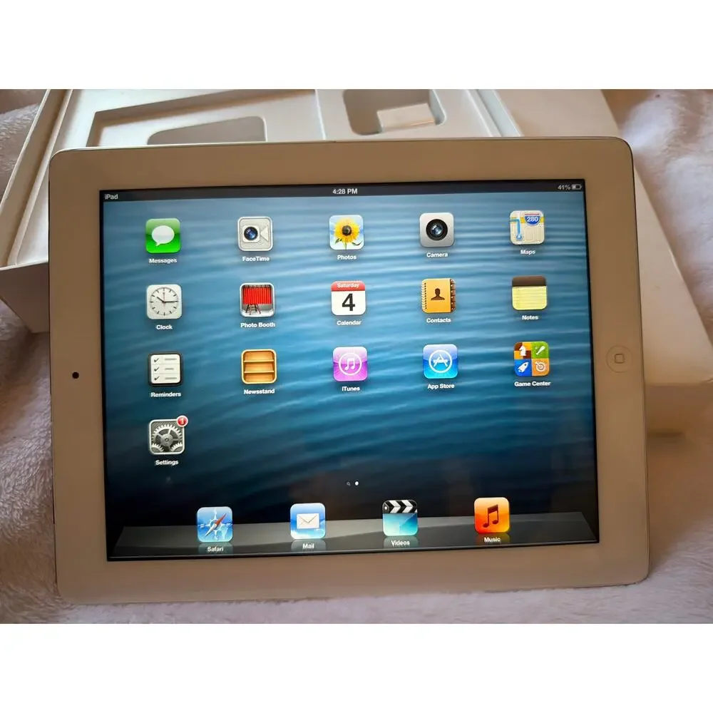 Apple iPad 3rd Gen 16GB Wi-Fi + 4G LTE White A1430 MD369LL/A w/ Box Tested